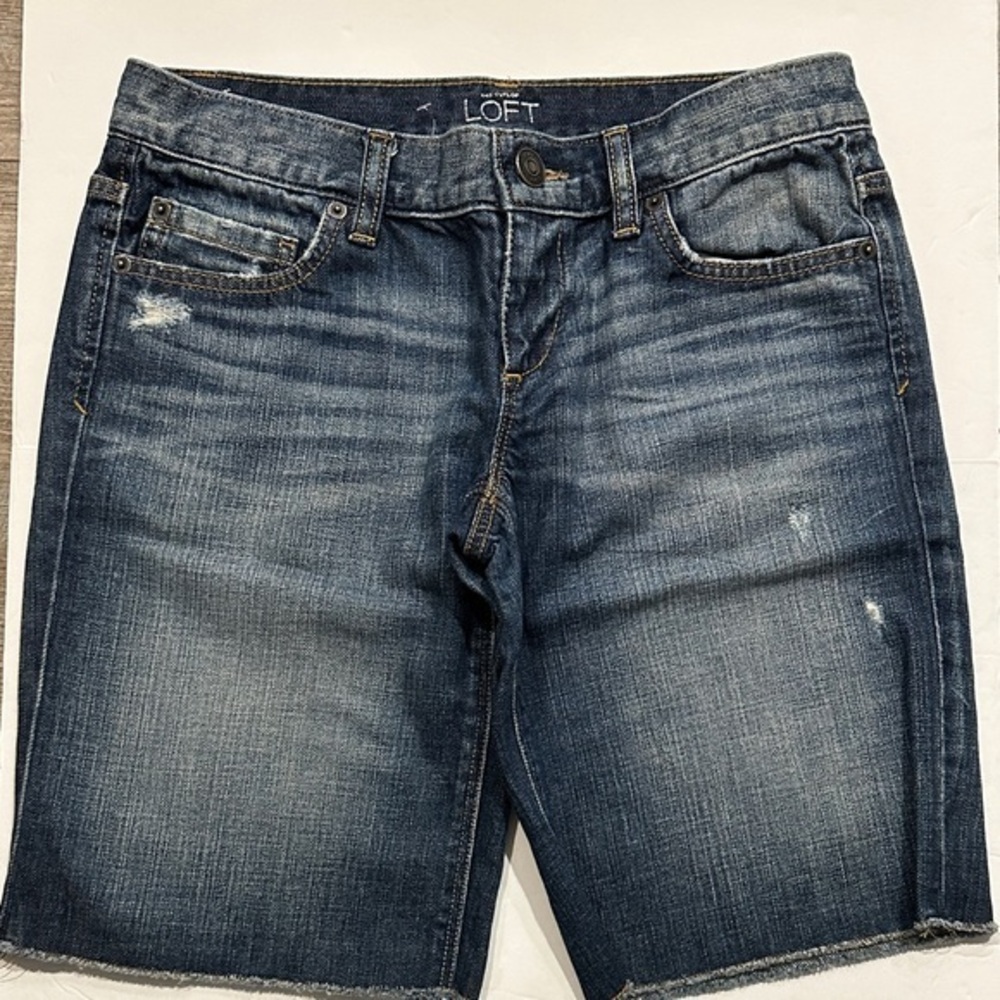 LOFT distressed raw edge blue Denim Bermuda Jean Shorts size 30” waist